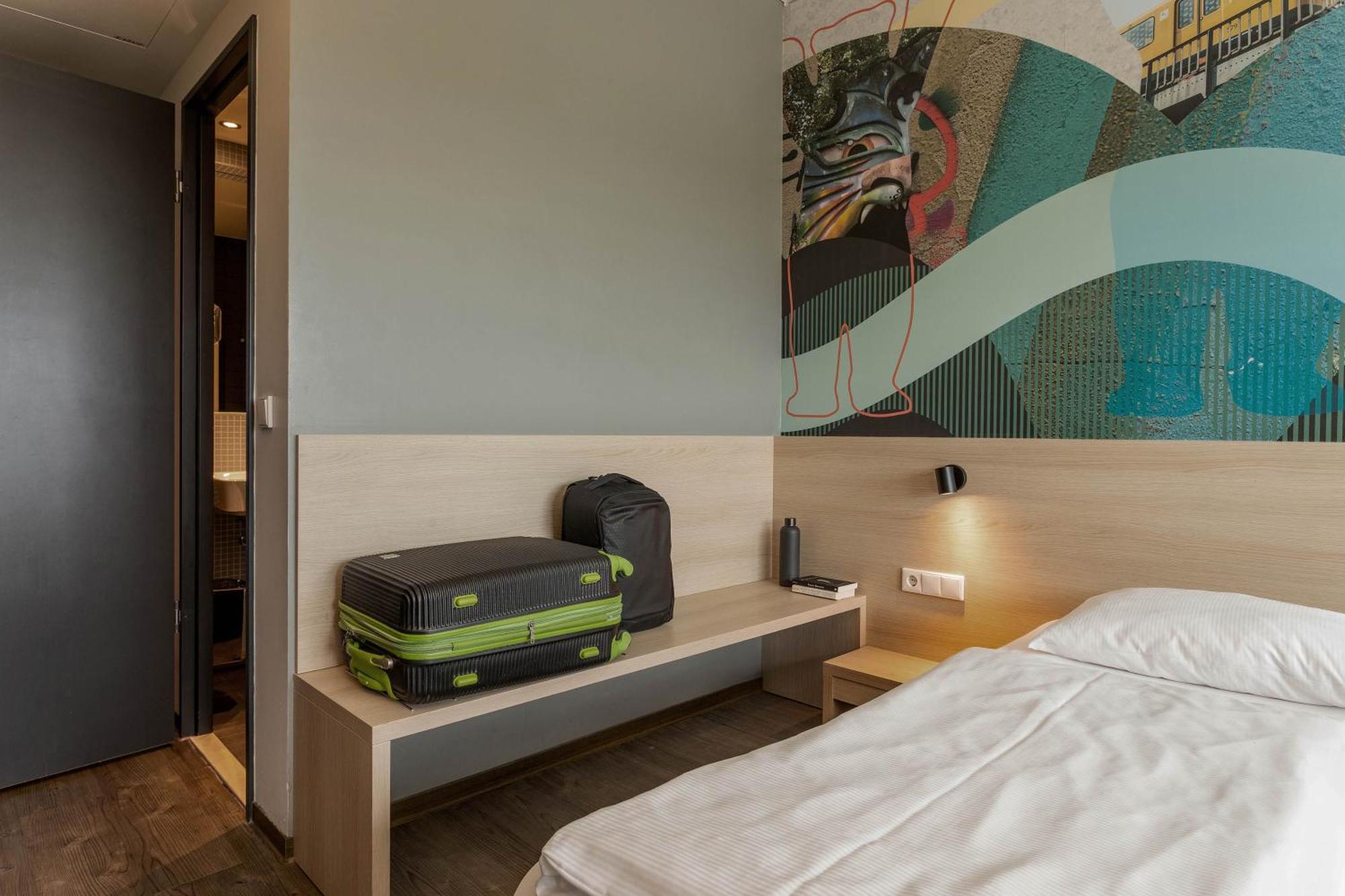Meininger Airport Hotel Berlino