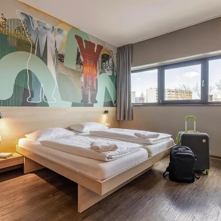 Meininger Hotel Berlin Airport Exterior photo